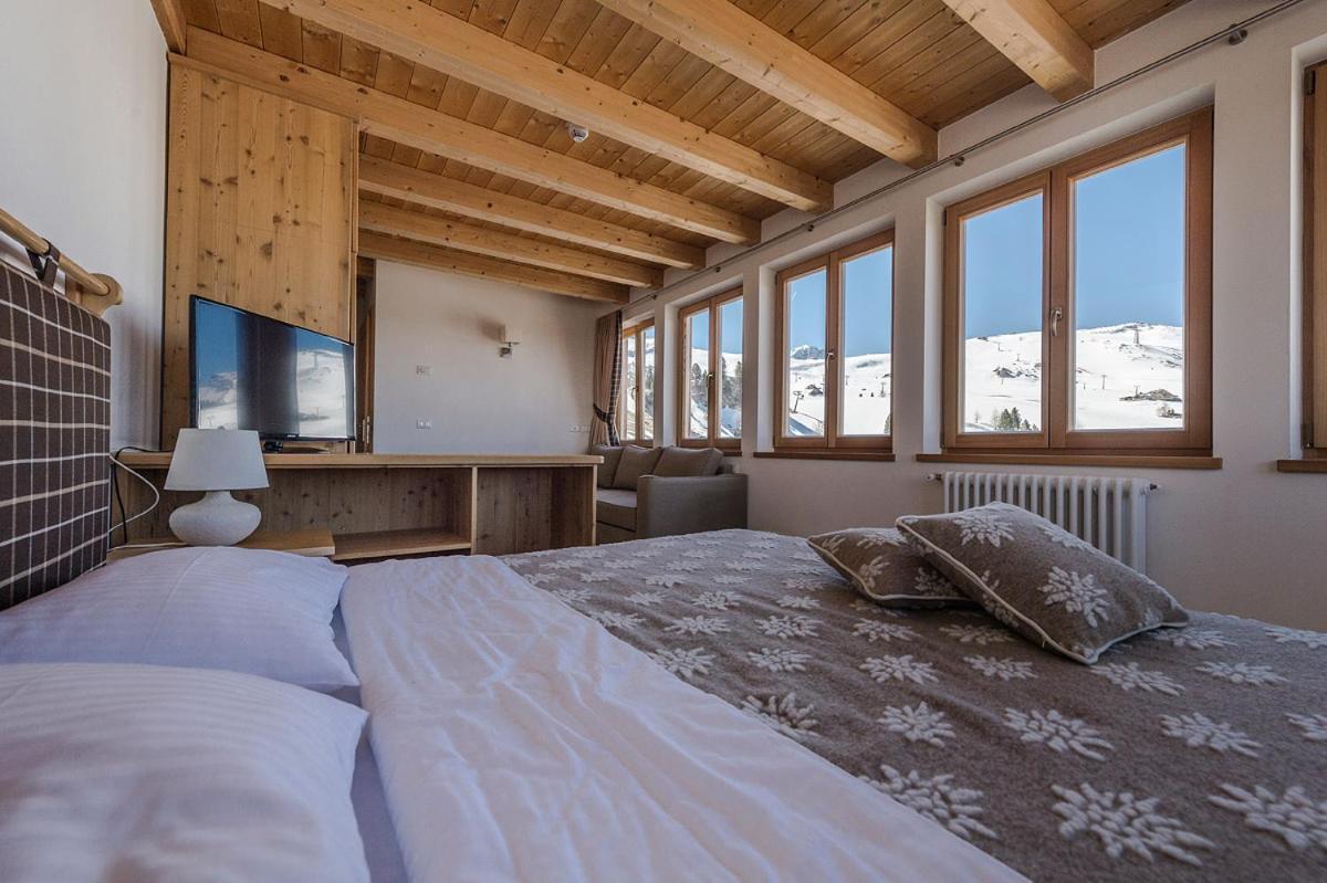 Hotel Pordoi Passo Pordoi Vegetarian Hotel Канацеи Экстерьер фото
