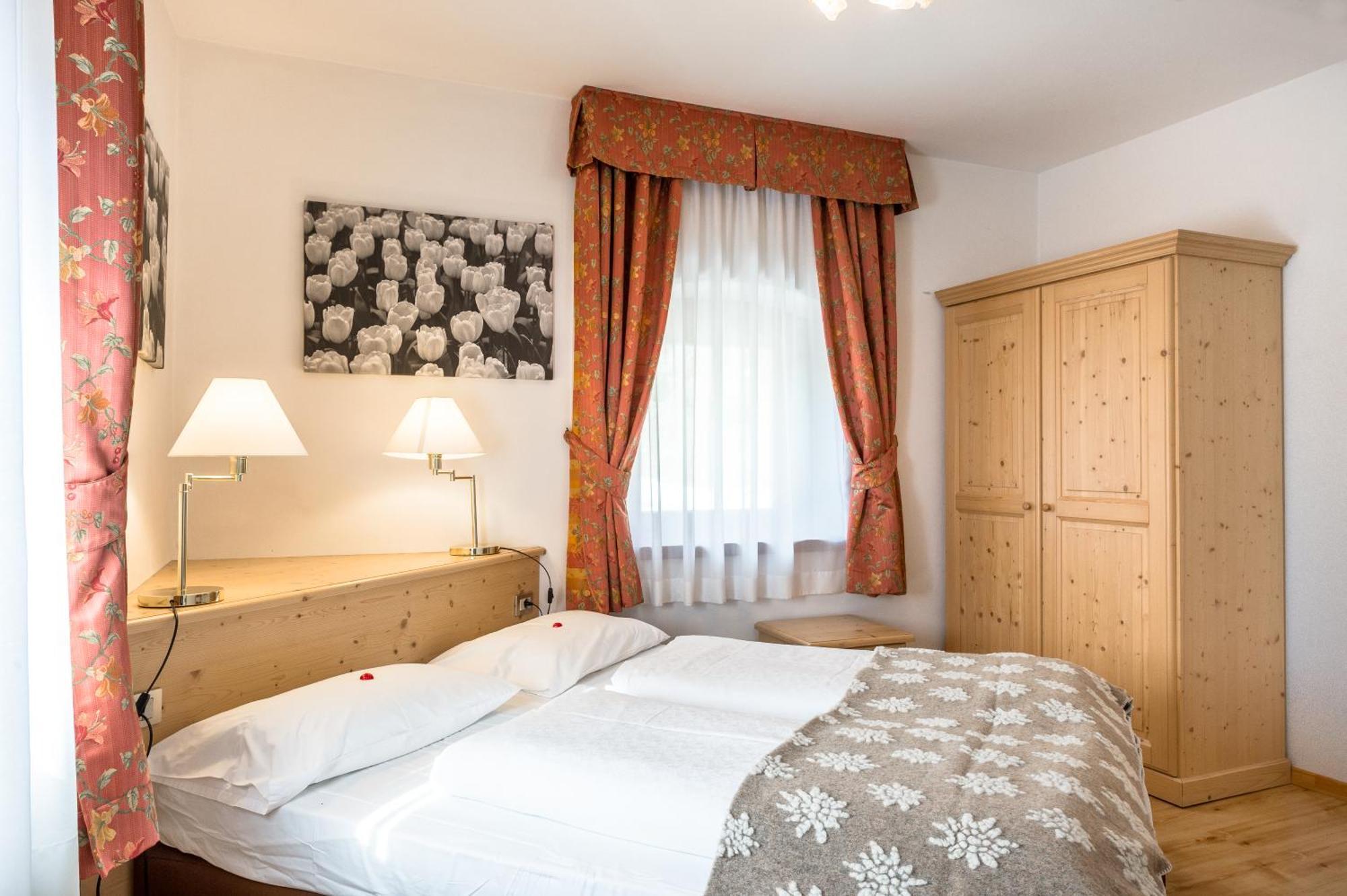Hotel Pordoi Passo Pordoi Vegetarian Hotel Канацеи Номер фото